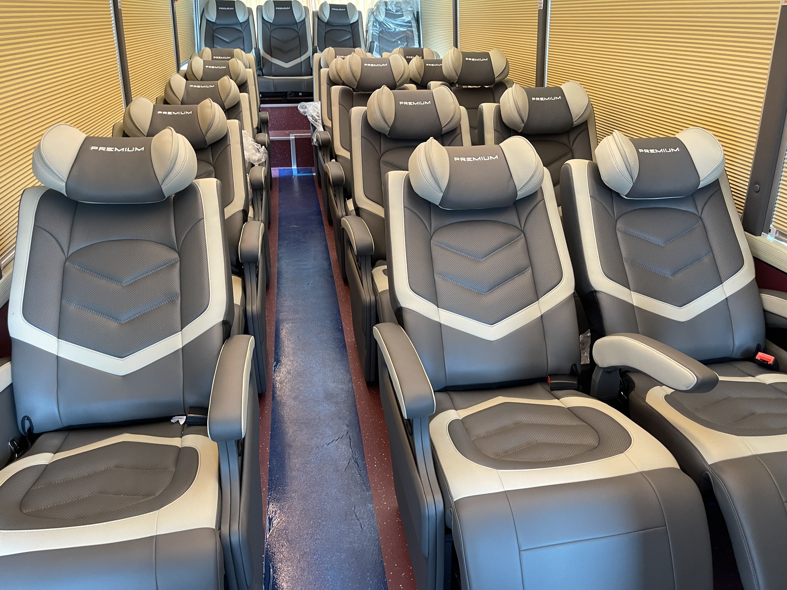 Dịch Vụ Limousine Sân Bay & Doanh Nghiệp TP.HCM